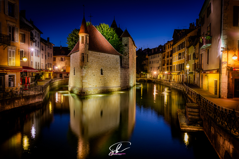 photo annecy de nuit