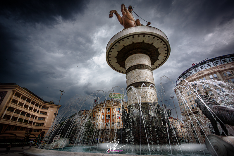 photo statue alexandre skopje macedonia