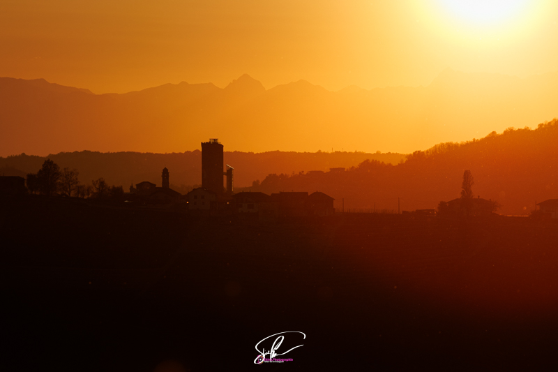 photo sunset sur le barollo langhes